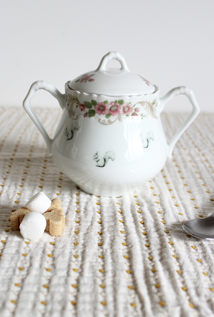 Sucrier rose Écureuils