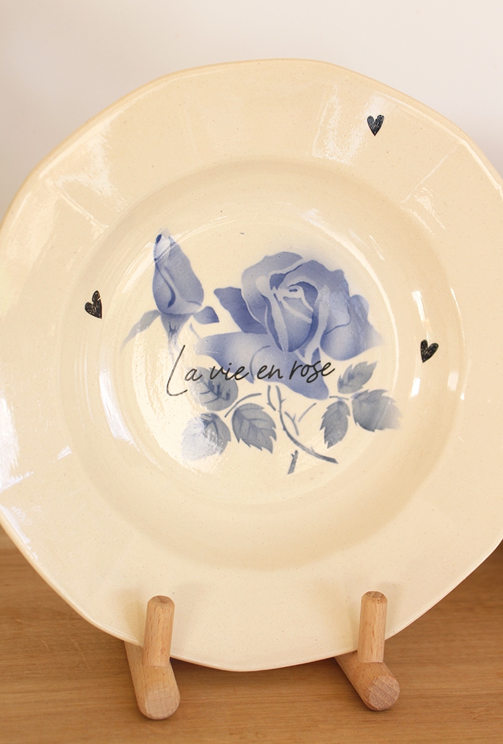 Assiette creuse La vie en rose – Image 3