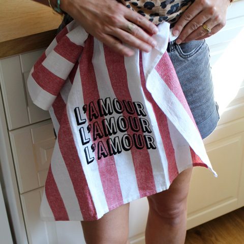 Torchon brodé L'amour rayé