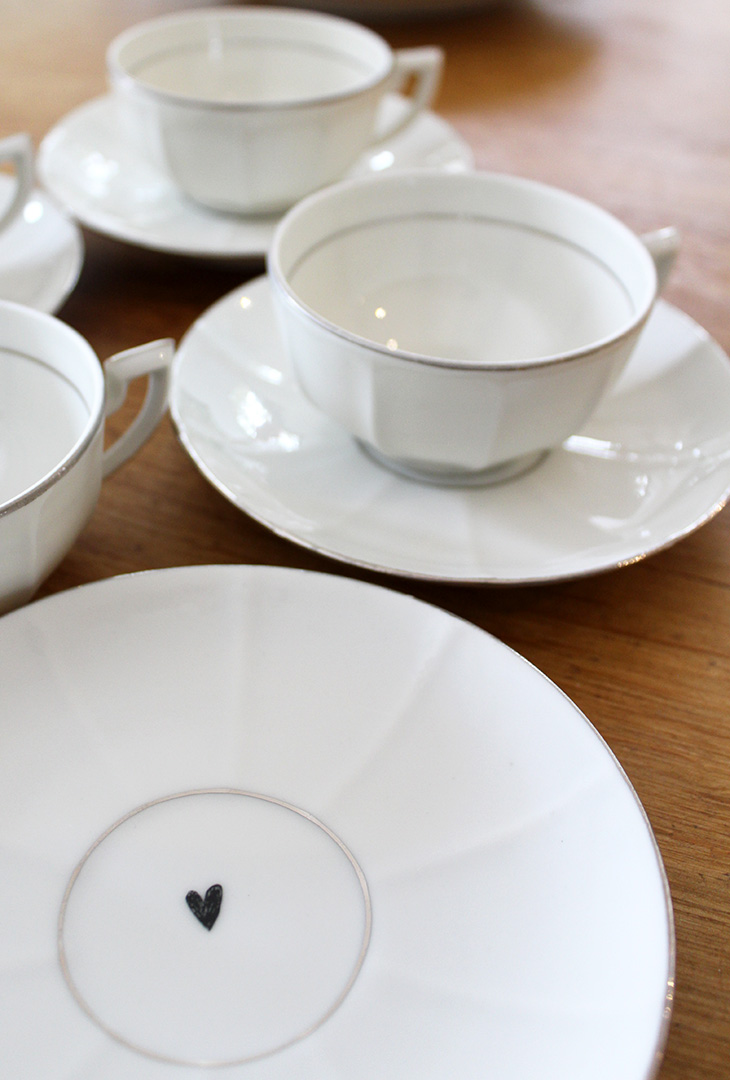 Service tasses à messages argenté – Image 2