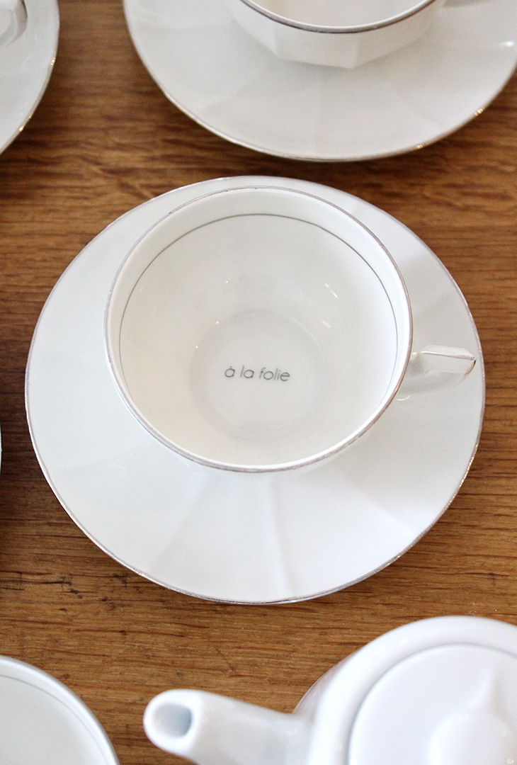 Service tasses à messages argenté – Image 3