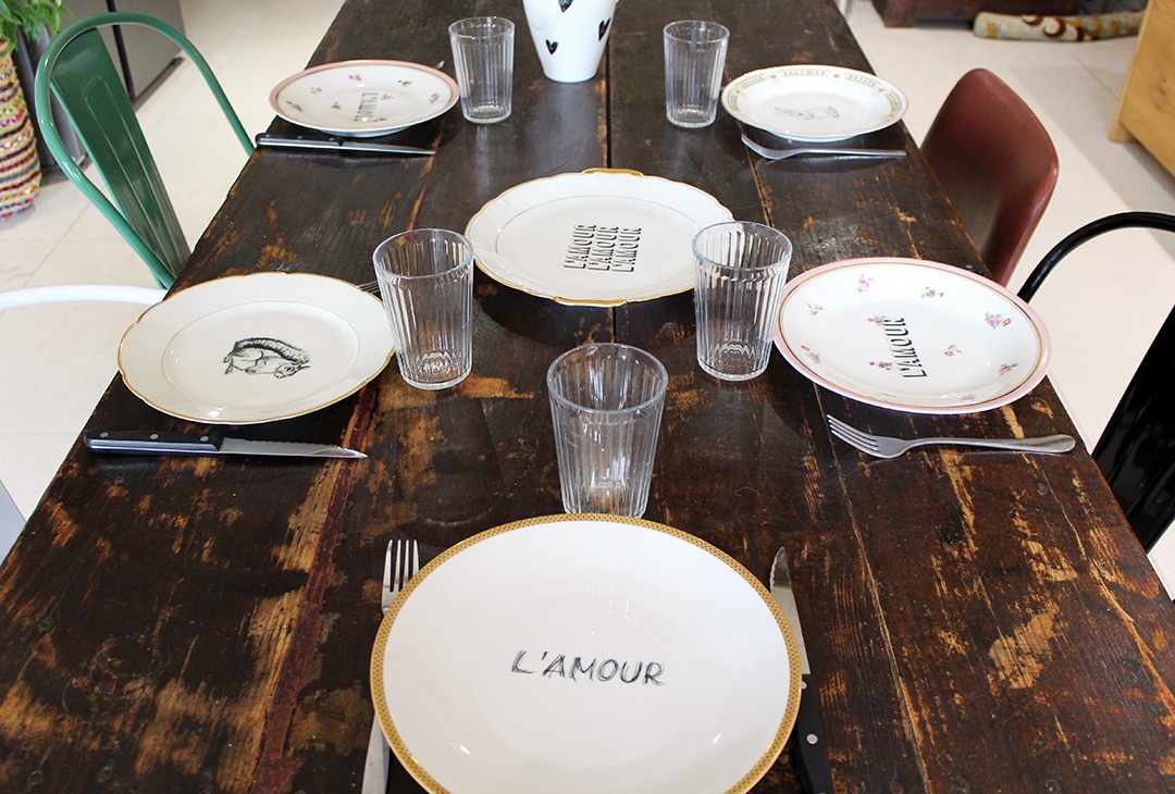 Assiettes dépareillées