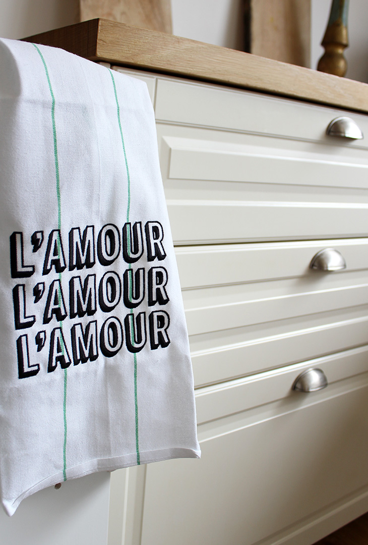 Torchon vert brodé – Image 2