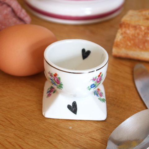 Coquetier carré cœur