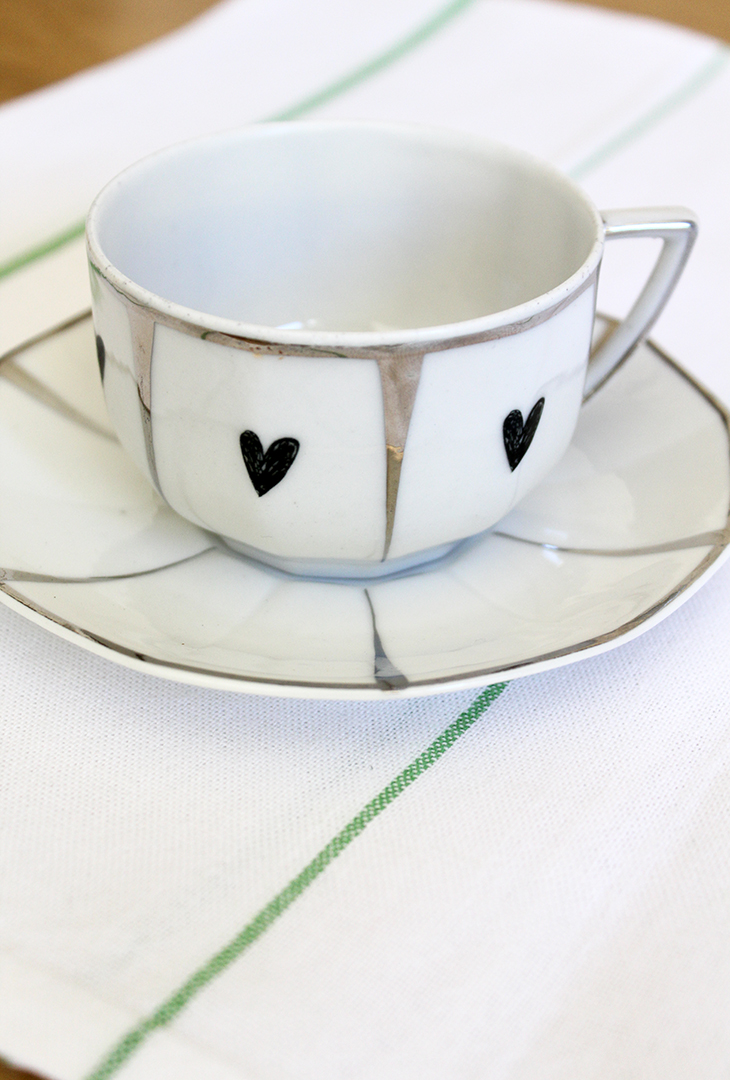 Tasse à café cœurs – Image 3